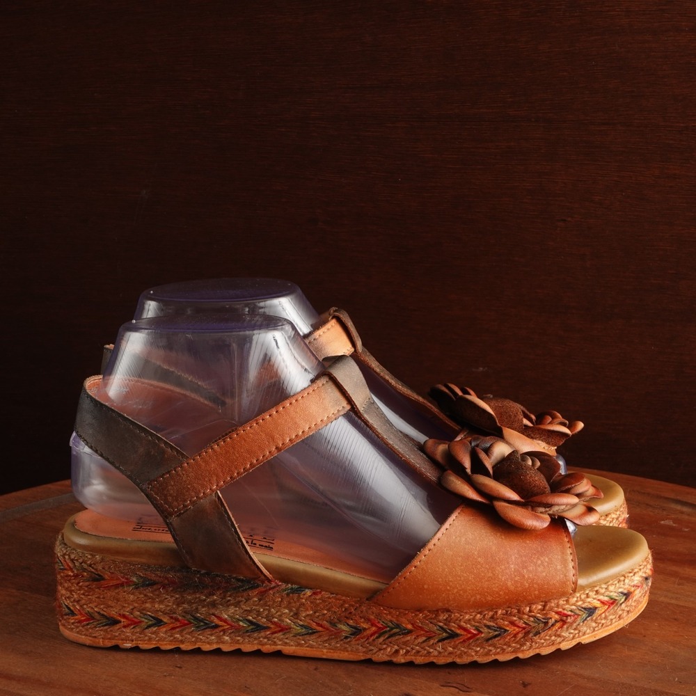 L'Artiste Sandals Womens SZ EU 39 US 8.5 Brown Tempest Wedge Floral Boho Coastal